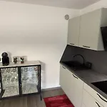 아파트 Mary's Flat *